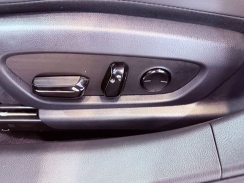 Certified 2025 Lexus ES 350 w/ Premium Package image 19