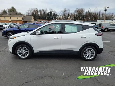 Used 2023 Chevrolet Bolt EUV LT image 4