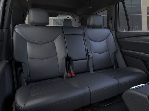 New 2025 Cadillac XT6 Luxury image 17