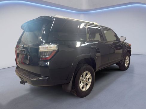 Used 2018 Toyota 4Runner SR5 Premium AWD/4WD image 8