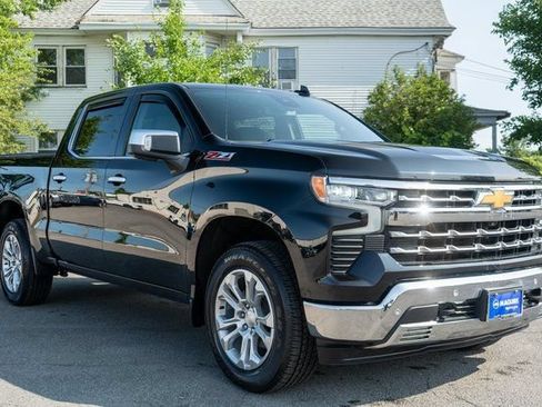 Used 2023 Chevrolet Silverado 1500 LTZ AWD/4WD image 4