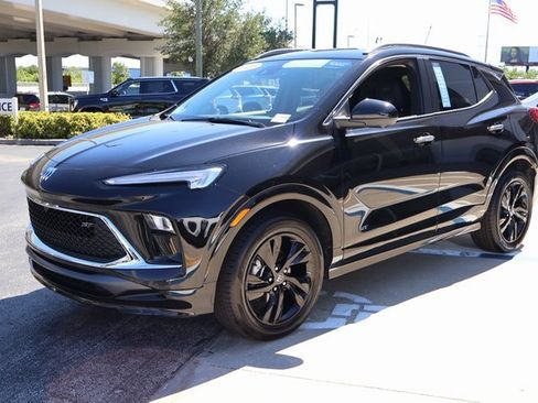 Used 2025 Buick Encore GX Sport Touring w/ Advanced Technology Package image 3