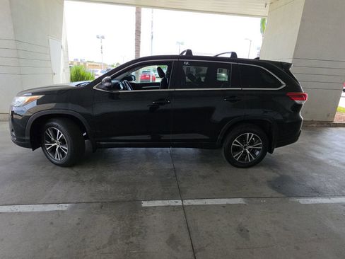 Used 2019 Toyota Highlander Plus image 3