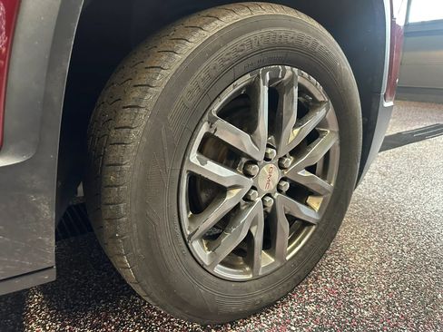 Used 2017 GMC Acadia SLT image 36