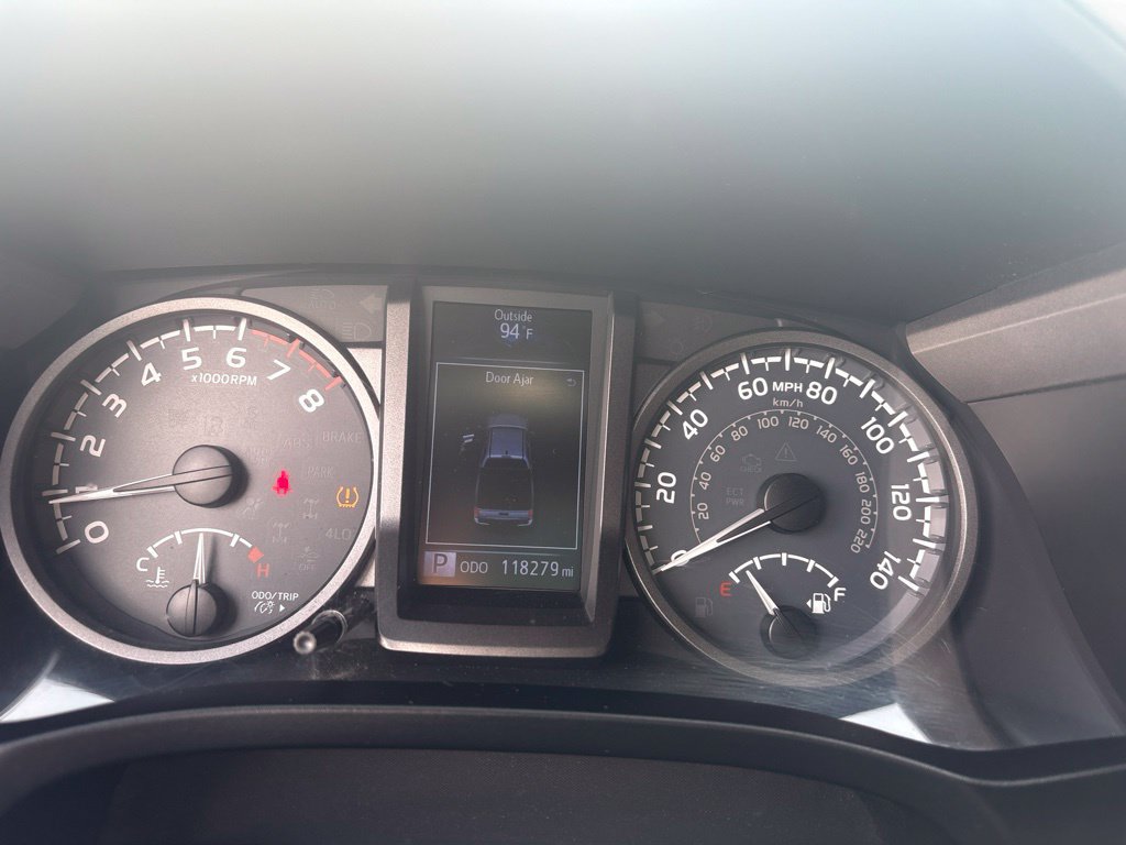 Used 2019 Toyota Tacoma TRD Off-Road AWD/4WD image 18