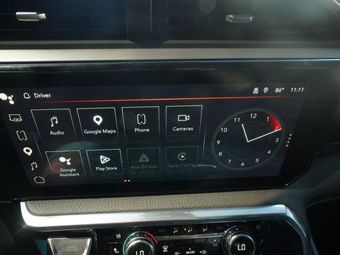 Used 2024 GMC Sierra 1500 Denali w/ Denali Reserve Package AWD/4WD image 19