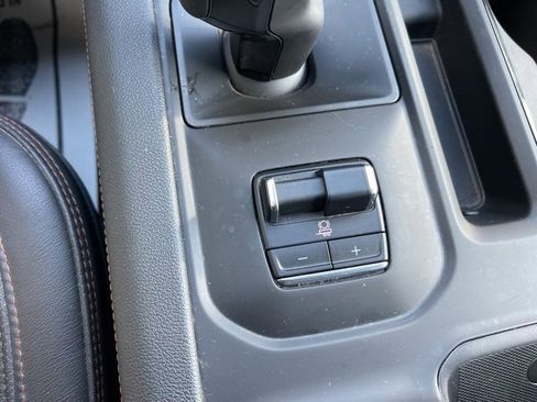 Used 2023 GMC Sierra 1500 AT4 w/ AT4 Premium Package image 22