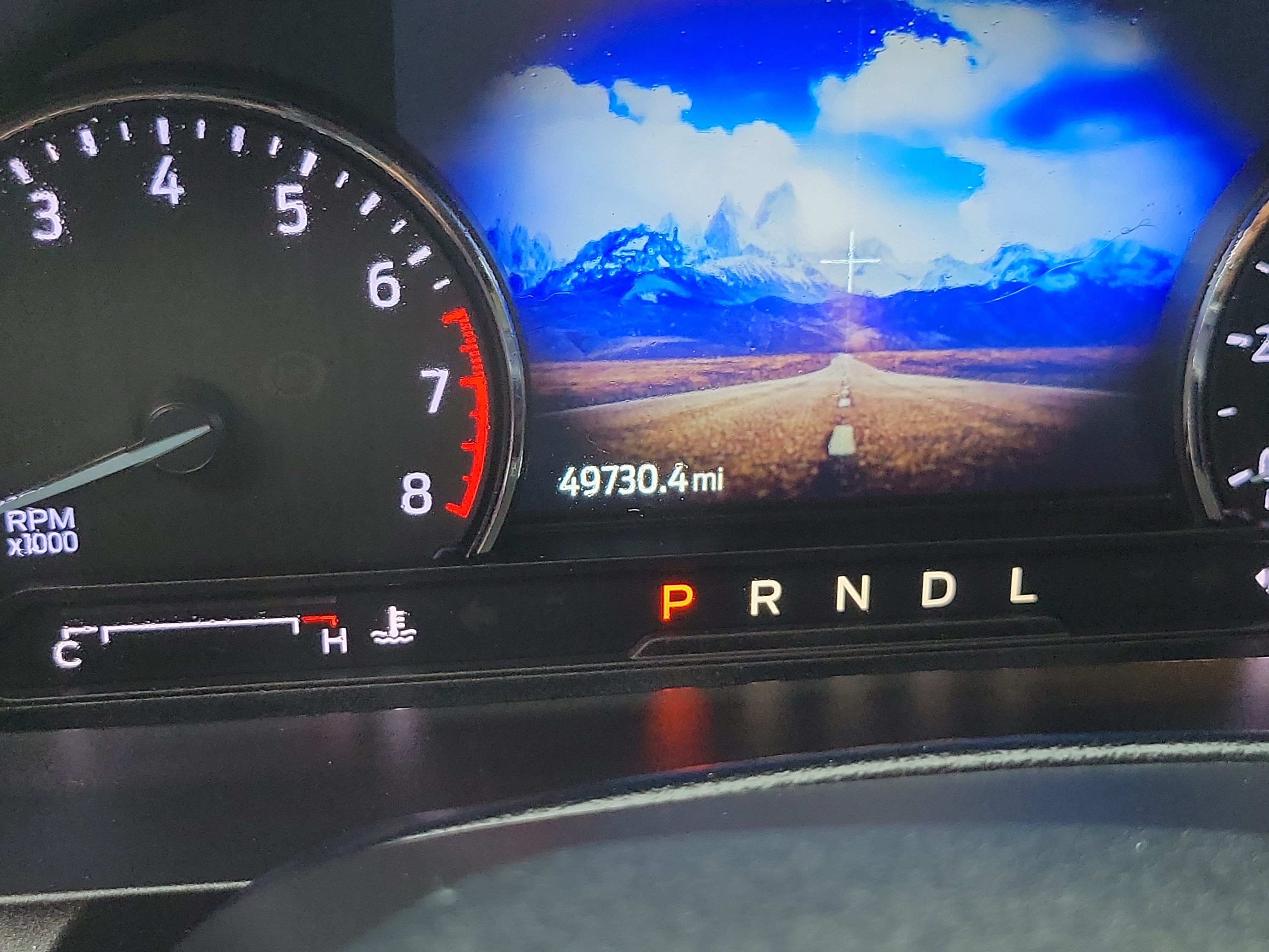 Used 2023 Ford Explorer XLT w/ Equipment Group 202A RWD image 9