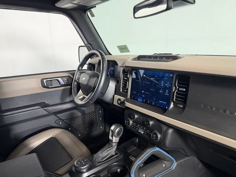 Used 2024 Ford Bronco Wildtrak AWD/4WD image 31