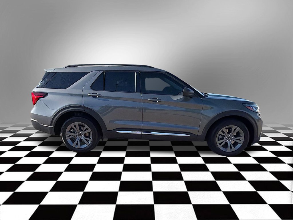 Used 2025 Ford Explorer Active w/ Active Comfort Package AWD/4WD image 5