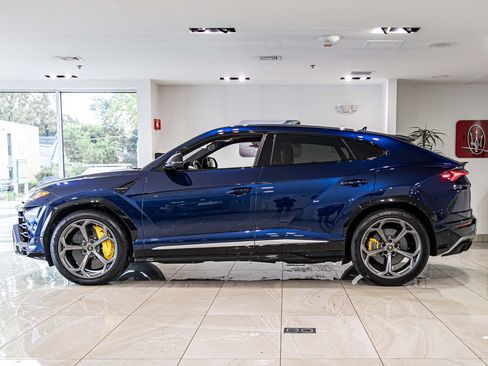 Used 2020 Lamborghini Urus AWD/4WD image 6
