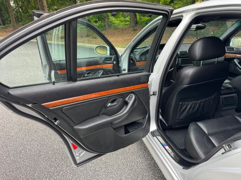 Used 2003 BMW M5 RWD image 31