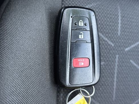 Used 2024 Toyota RAV4 XLE image 37