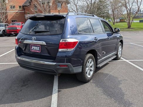 Used 2012 Toyota Highlander SE w/ Tow Pkg image 5