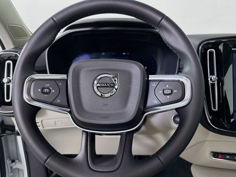 Used 2026 Volvo XC40 B5 Plus w/ Protection Package Premier AWD/4WD image 18
