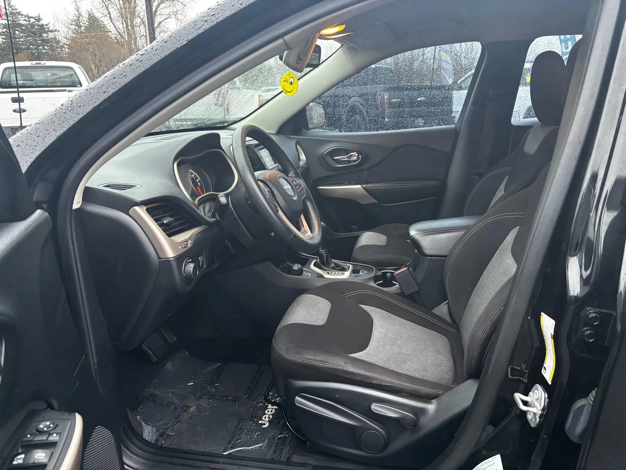 Used 2017 Jeep Cherokee Sport AWD/4WD image 10