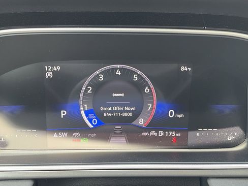 Certified 2025 Volkswagen Taos SE FWD image 11