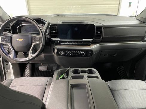 Used 2023 Chevrolet Silverado 1500 LT AWD/4WD image 13