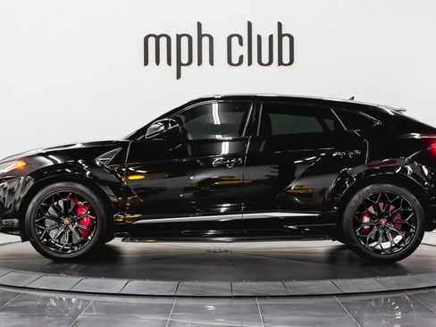 Used 2021 Lamborghini Urus image 3