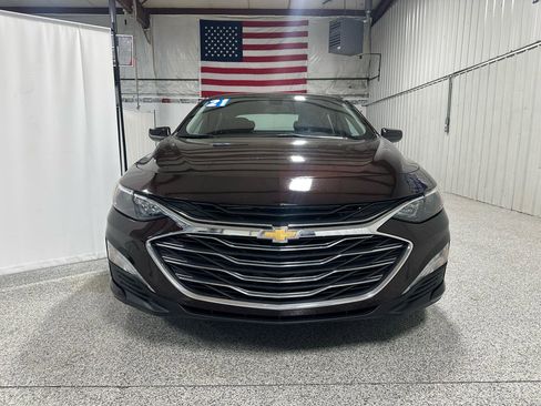 Used 2021 Chevrolet Malibu LT FWD image 3