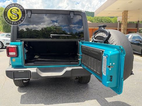 Used 2020 Jeep Wrangler Unlimited Sport S AWD/4WD image 25