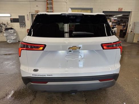 New 2026 Chevrolet Equinox LT AWD/4WD image 5