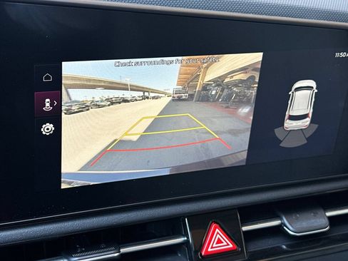 Used 2023 Kia Niro EX Touring FWD image 19