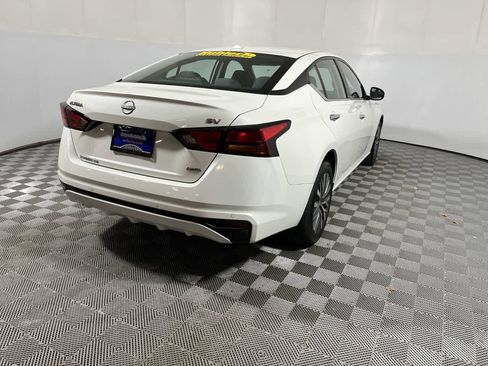 Used 2023 Nissan Altima 2.5 SV AWD/4WD image 8