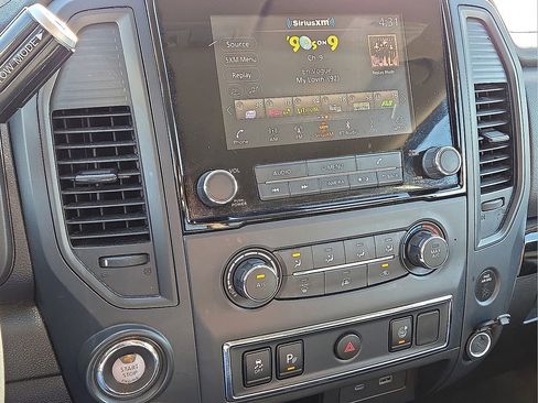 Used 2023 Nissan Titan SV image 27