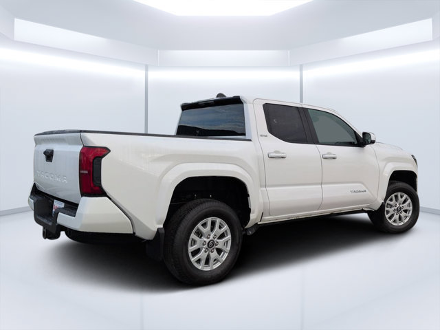Used 2026 Toyota Tacoma SR5 RWD image 3