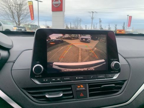 Used 2021 Nissan Altima 2.5 SV w/ SV Premium Package image 15