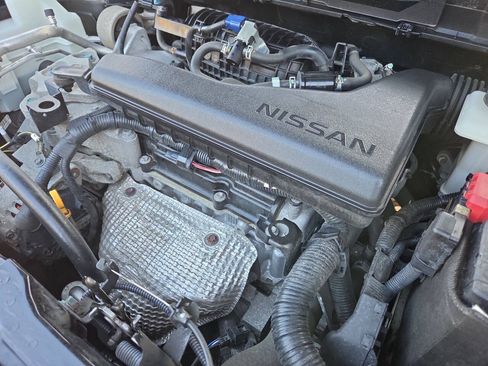Used 2019 Nissan Rogue SV AWD/4WD image 10
