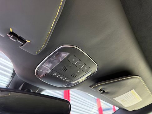 Used 2017 Ferrari GTC4Lusso AWD/4WD image 49