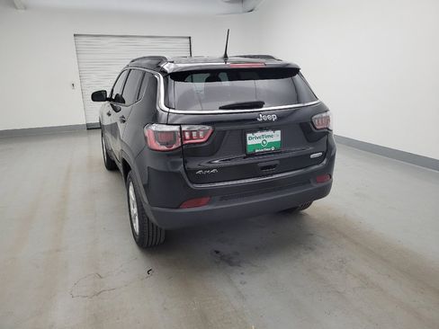 Used 2019 Jeep Compass Latitude w/ Popular Equipment Group AWD/4WD image 6