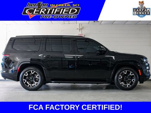 Certified 2025 Jeep Wagoneer Series II AWD/4WD image 1