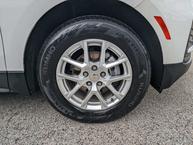 Used 2024 Chevrolet Equinox LS FWD image 12