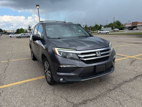 Used 2018 Honda Pilot Touring image 14