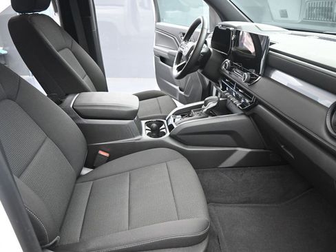 Used 2024 Chevrolet Colorado LT image 22