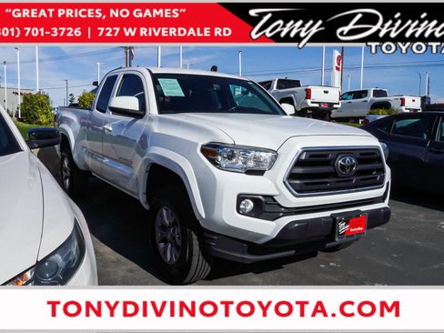 Certified 2019 Toyota Tacoma SR5 AWD/4WD image 1