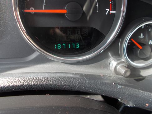 Used 2012 Jeep Wrangler Unlimited Sahara w/ Connectivity Group image 4