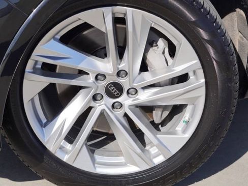 Used 2023 Audi Q7 3.0T Prestige w/ Prestige Package image 13