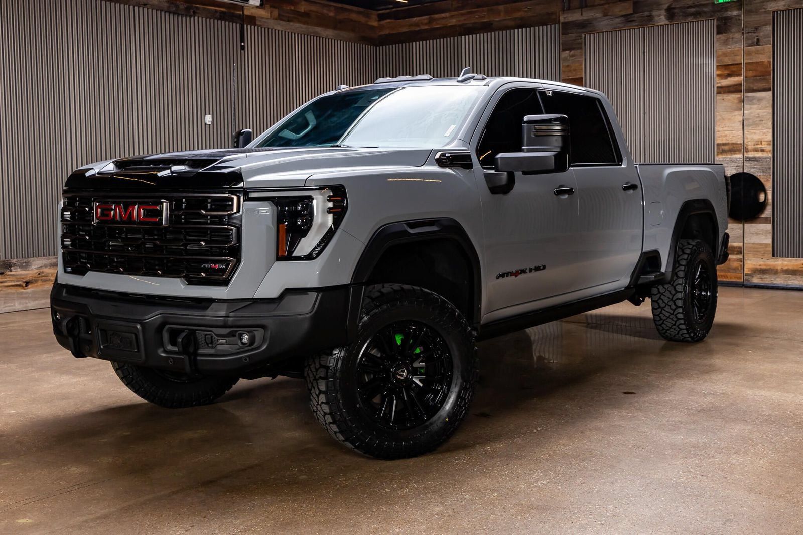 Used 2025 GMC Sierra 2500 AT4X w/ AT4X AEV Edition AWD/4WD image 5