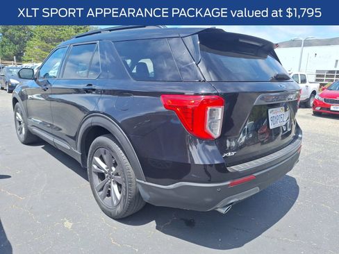 Used 2022 Ford Explorer XLT w/ Equipment Group 202A RWD image 6