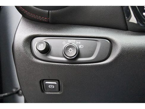 Used 2025 Chevrolet Blazer RS FWD image 22