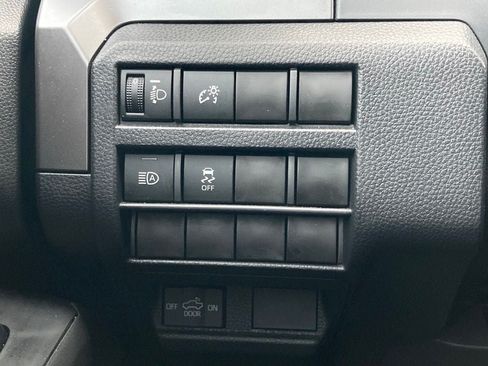 Used 2025 Toyota Tacoma TRD Off-Road AWD/4WD image 14