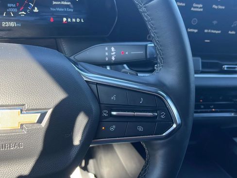 Used 2025 Chevrolet Equinox LT image 12