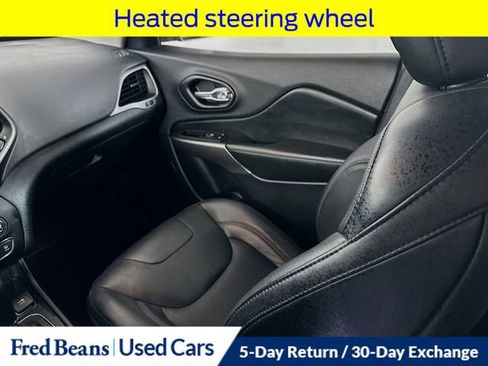 Used 2021 Jeep Cherokee Latitude Lux w/ Comfort/Convenience Group image 27