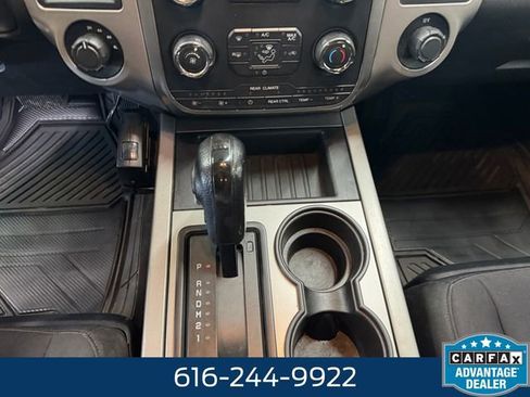 Used 2015 Ford Expedition XLT AWD/4WD image 14