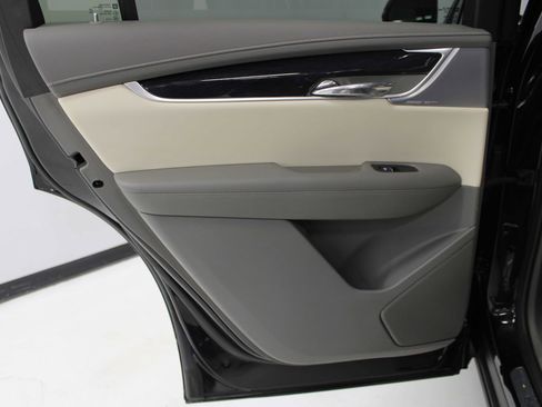 Certified 2024 Cadillac XT6 Premium Luxury w/ LPO, Floor Liner Package image 39