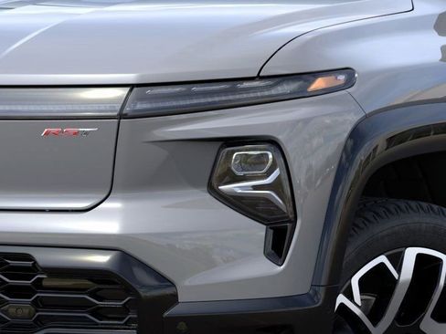 New 2025 Chevrolet Silverado EV RST image 12